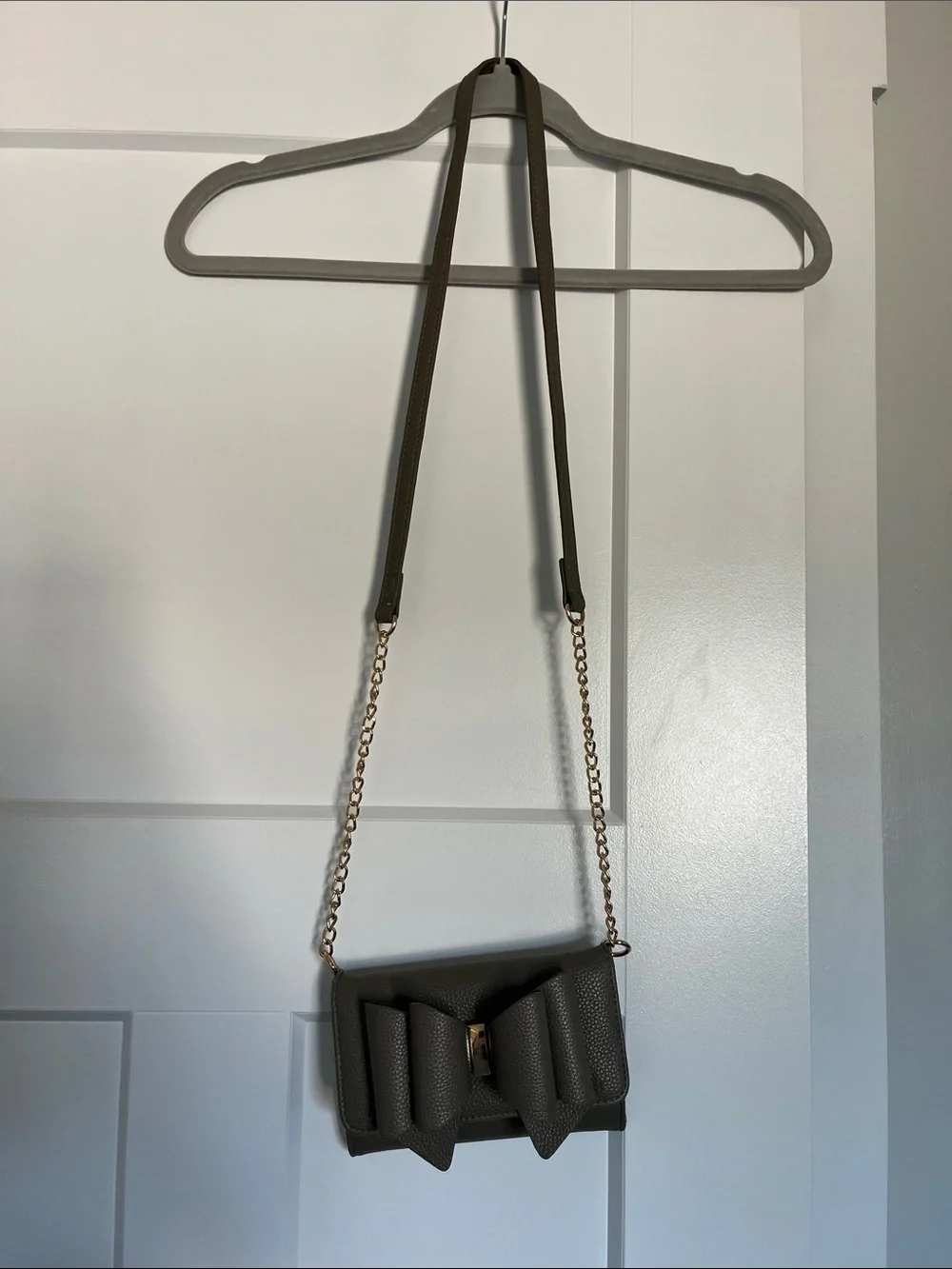 Like Dreams Olive Green Leather Crossbody Double Bow Purse